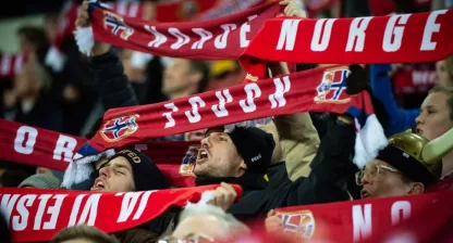 Norske fans synger på Ullevaal stadion