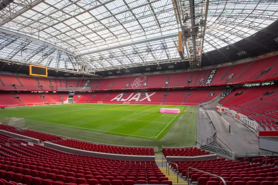 Ajax sikrer avansementet i Champions League mot Benfica